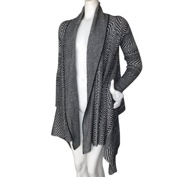 BEBE Cardigan Sweater, S, Geometric/Stripe, Open front, Asymmetric, Shawl collar - Picture 4 of 12